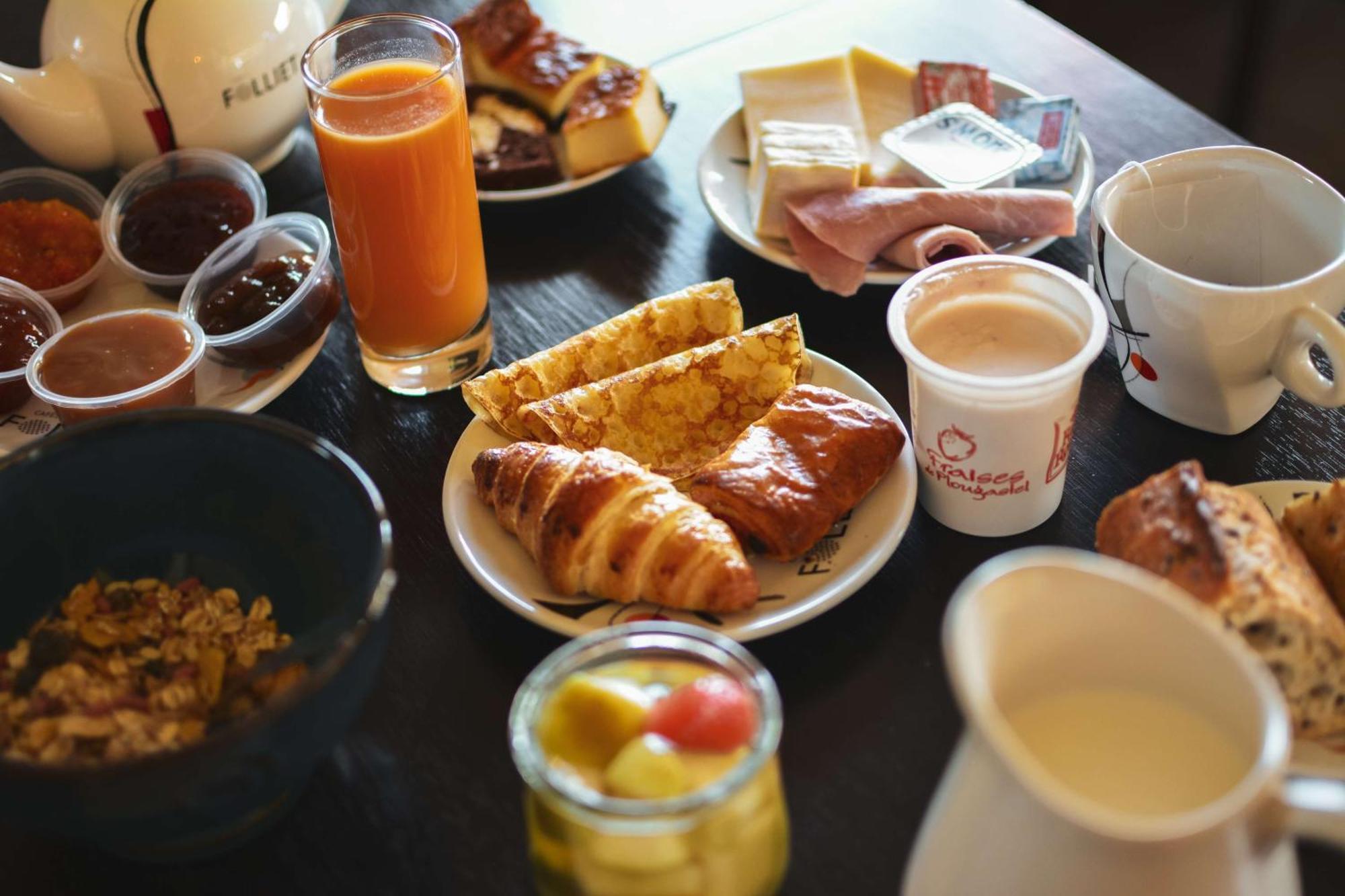Brit Hotel Lannion-Perros Guirec Екстер'єр фото