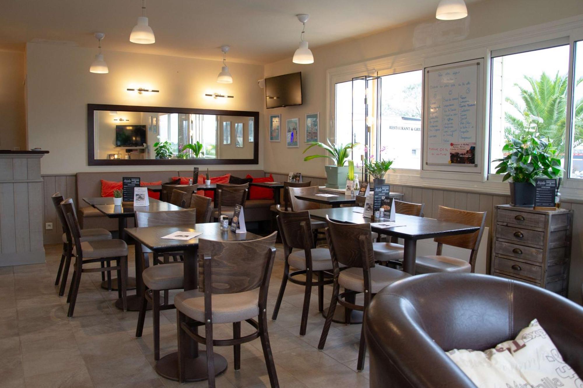 Brit Hotel Lannion-Perros Guirec Екстер'єр фото