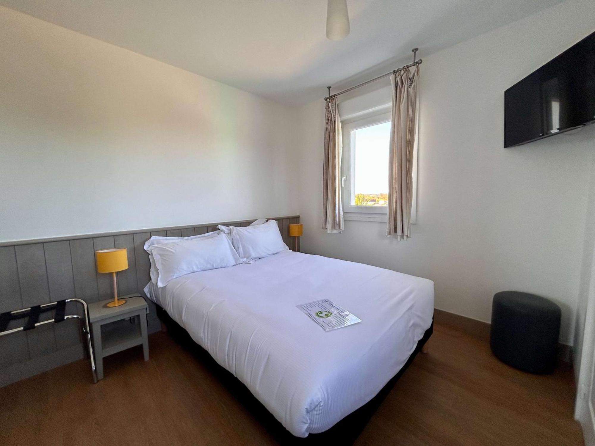 Brit Hotel Lannion-Perros Guirec Екстер'єр фото