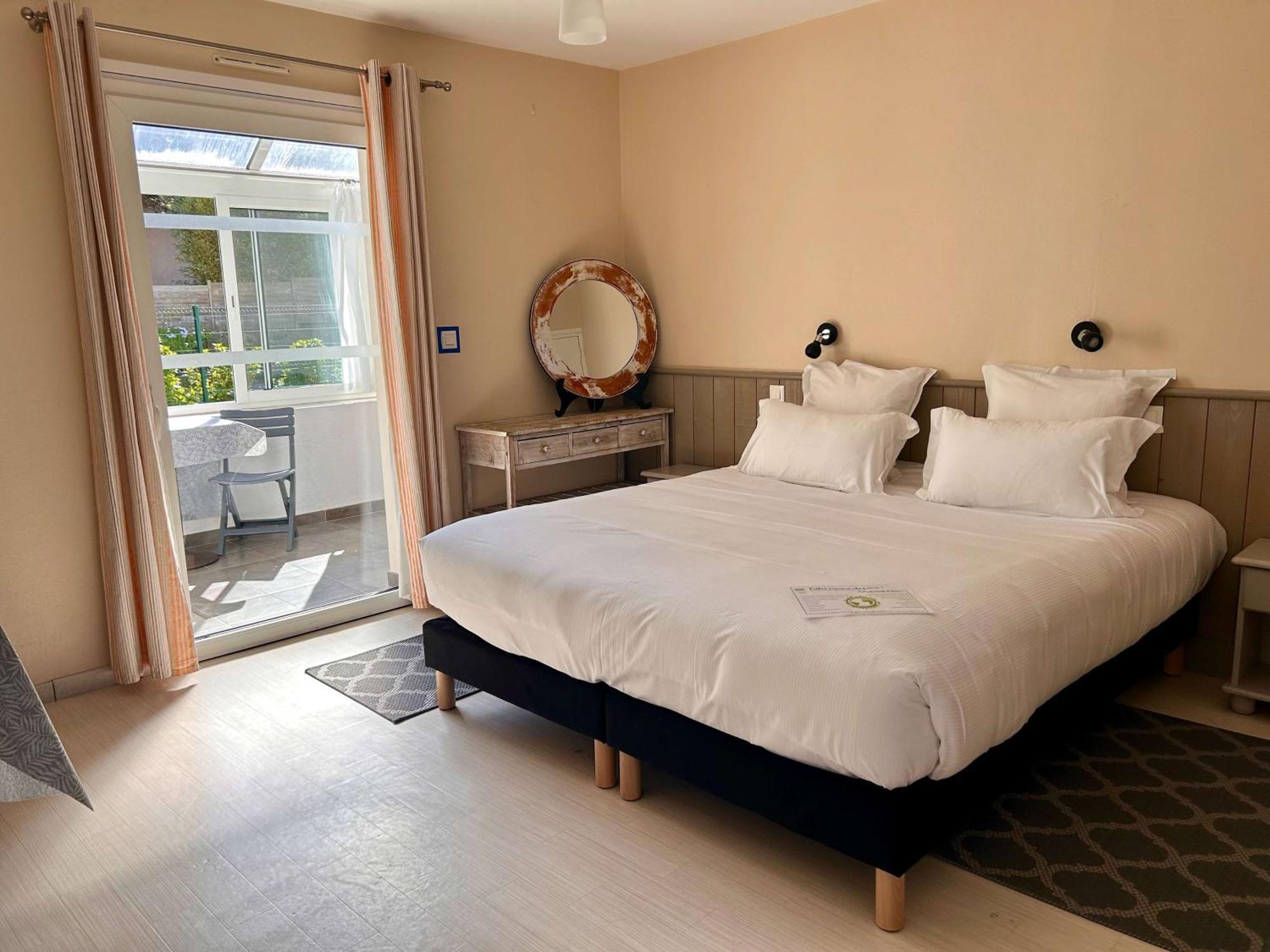 Brit Hotel Lannion-Perros Guirec Екстер'єр фото