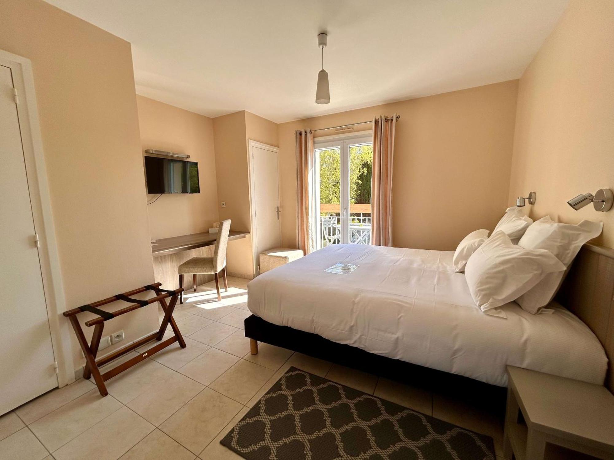 Brit Hotel Lannion-Perros Guirec Екстер'єр фото