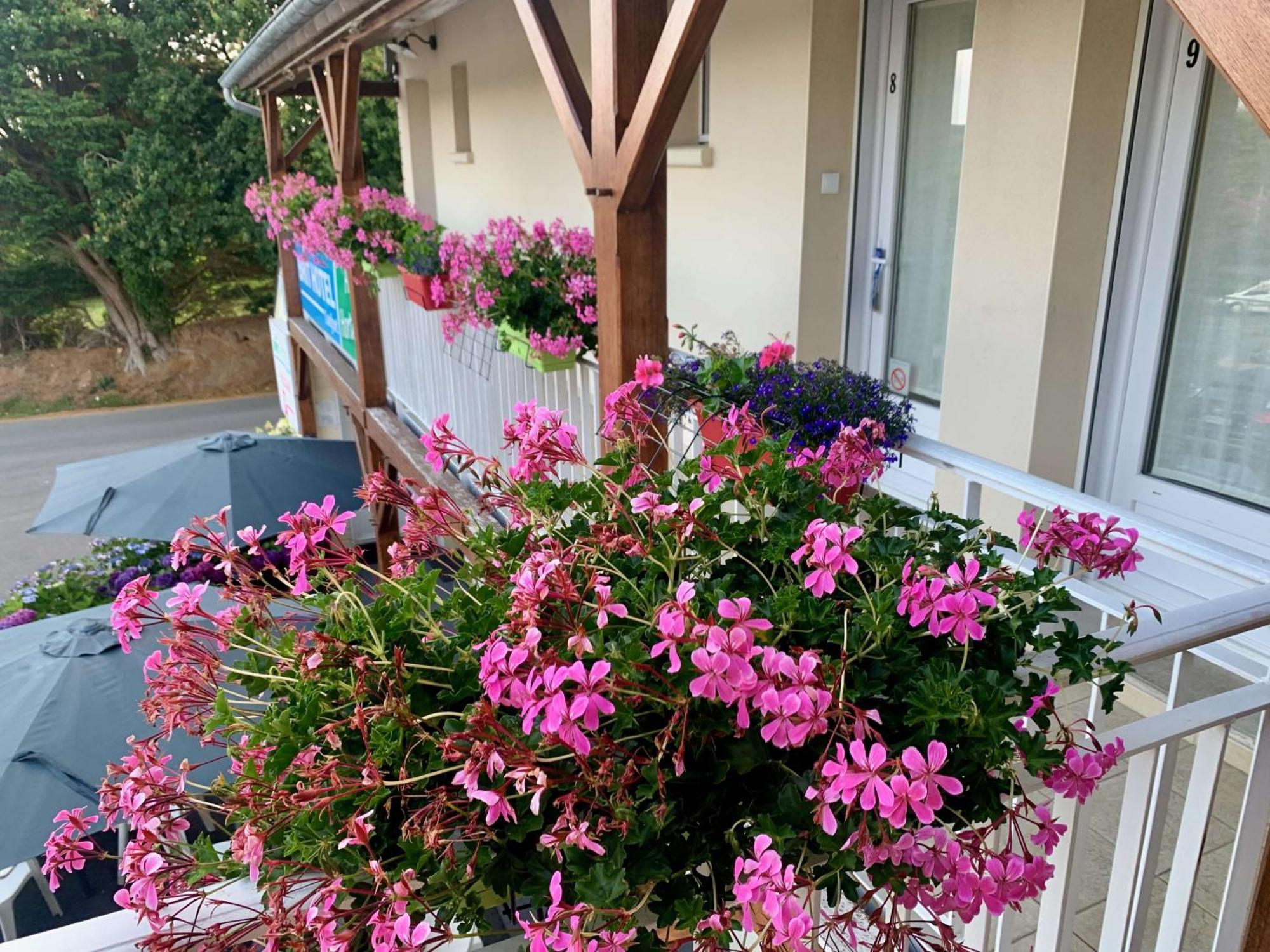 Brit Hotel Lannion-Perros Guirec Екстер'єр фото