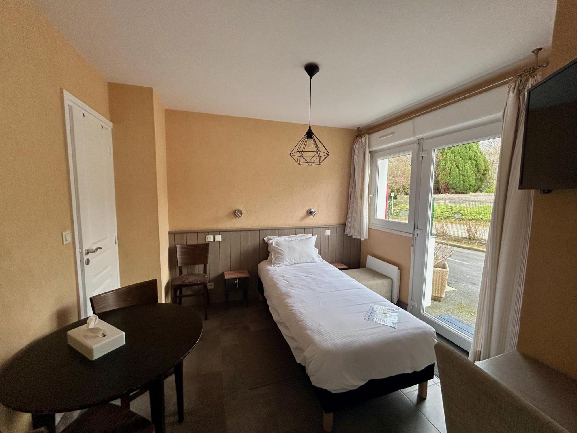 Brit Hotel Lannion-Perros Guirec Екстер'єр фото