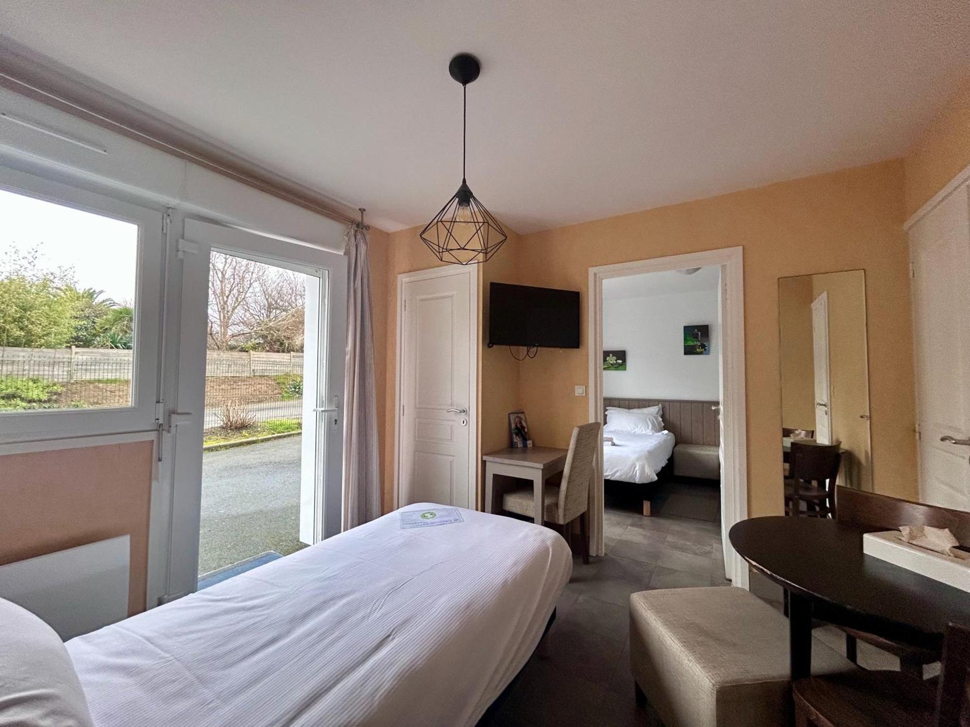 Brit Hotel Lannion-Perros Guirec Екстер'єр фото