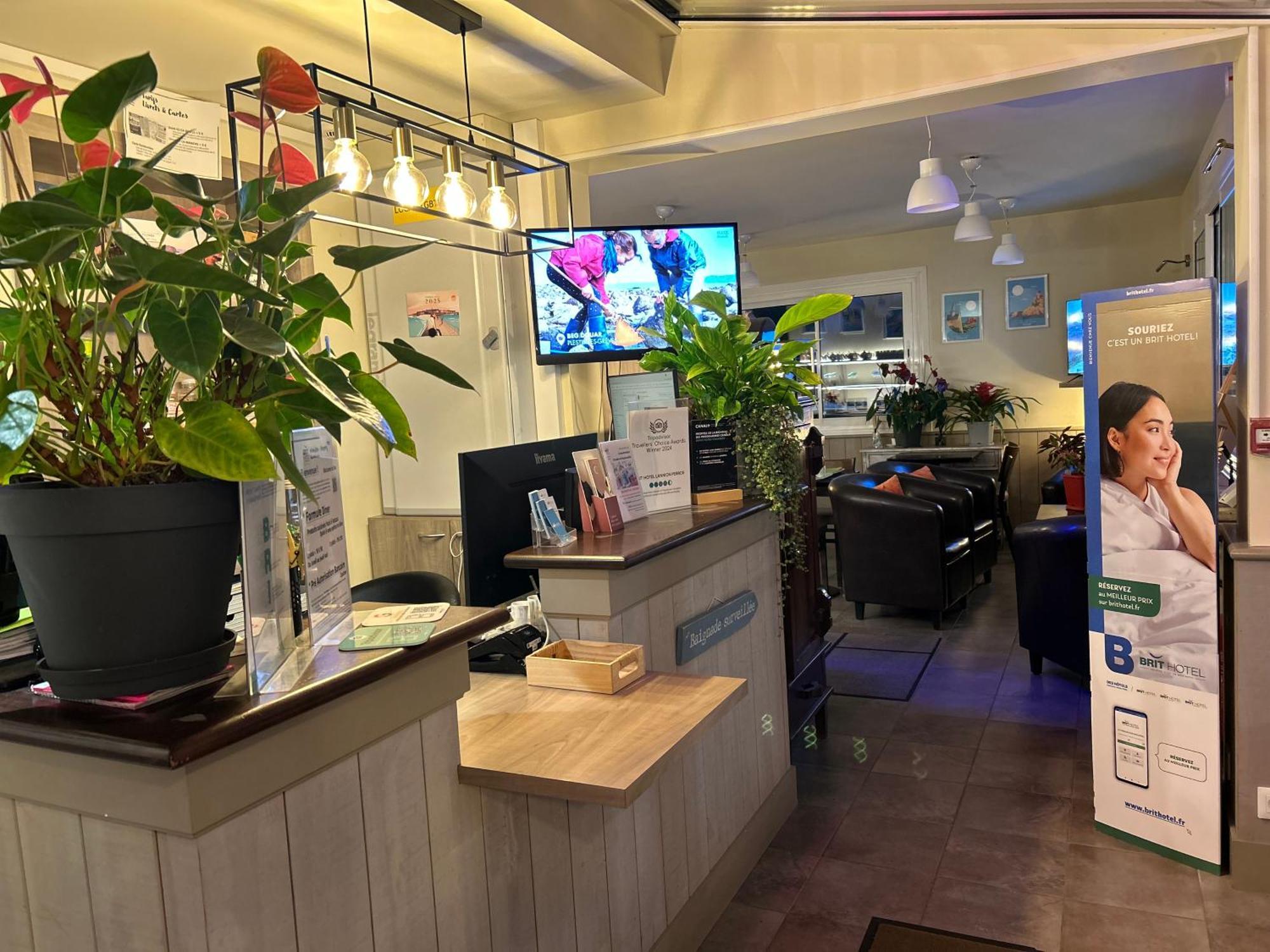 Brit Hotel Lannion-Perros Guirec Екстер'єр фото